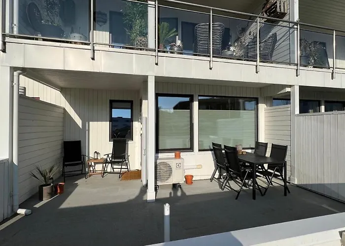 Downtown 2-Bedroom Apartment
