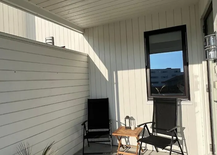 Downtown 2-Bedroom Apartment