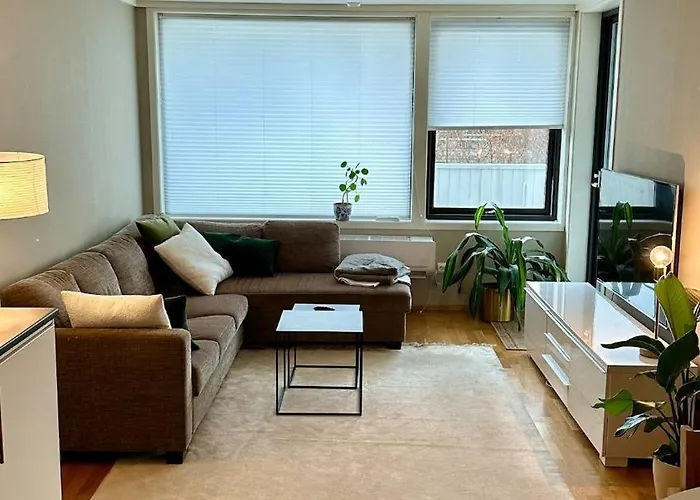 Downtown 2-Bedroom Apartment